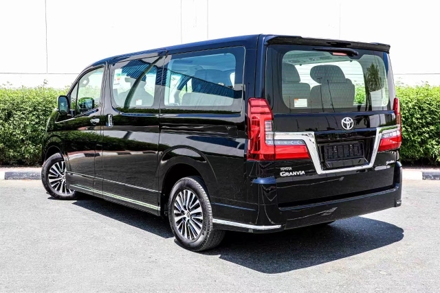 汽油顶配 6座萨尔法可上北京牌爱游戏体育丰田格兰维亚35L(图3) 汽油顶配 6座萨尔法可上北京牌爱游戏体育丰田格兰维亚35L(图3)