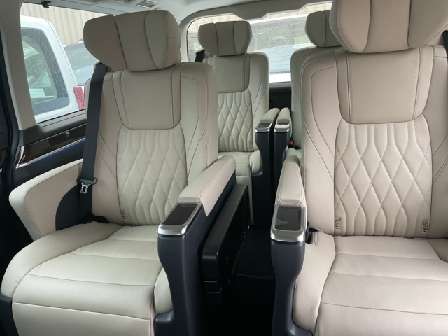 汽油顶配 6座萨尔法可上北京牌爱游戏体育丰田格兰维亚35L(图6)